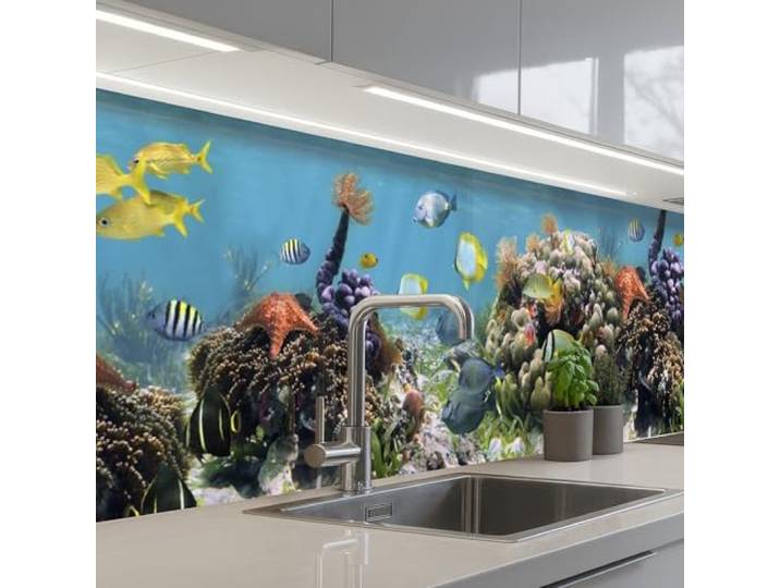KitchenYeah© Küchenrückwand Selbstklebend Küchenspritzschutz Rückwand 60x300 cm - Wandschutz Ohne Bohren Spritzschutz Wand Wandverkleidung Wasser - Korallen - Fische - Lichteinfall