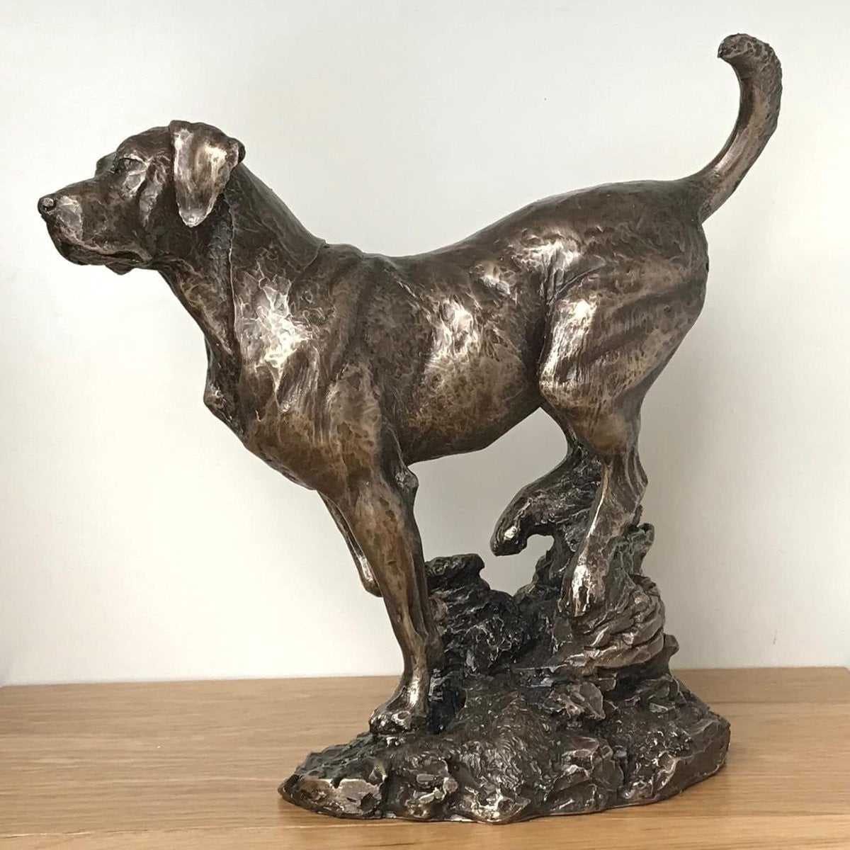 Labrador Beeldje Hond Sculptuur in Brons - 22 cm