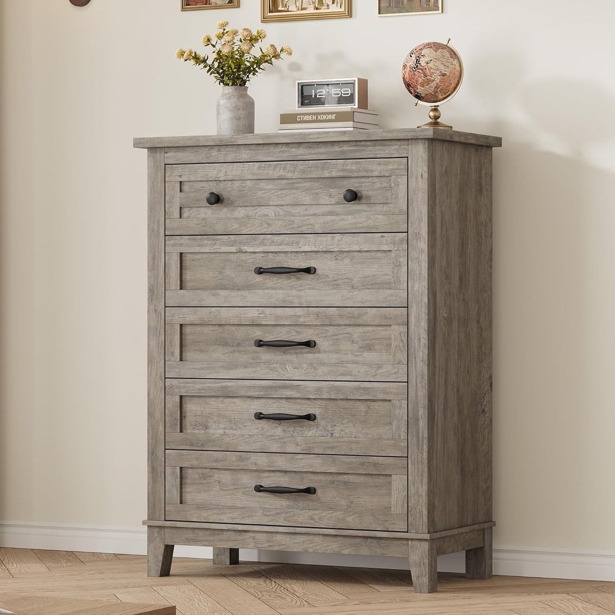 Triumpunpre Grijze houten commode met 5 lades, B/D/H: 80 x 40 x 105 cm