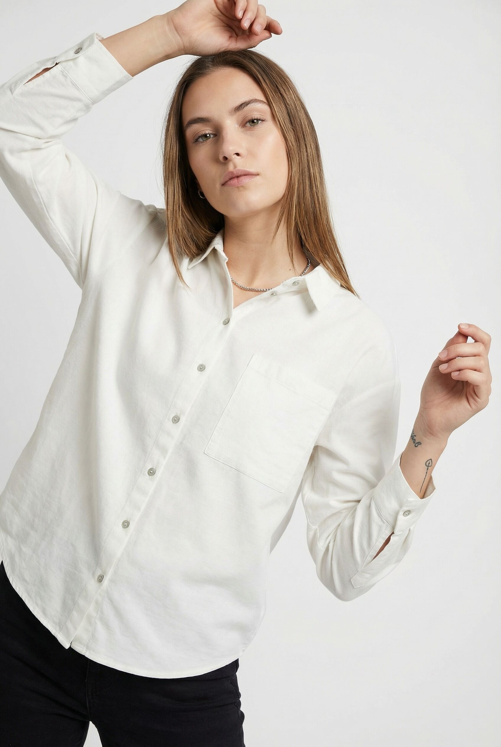 Langarmbluse VILA "VIPRISILLA L/S LOOSE SHIRT - NOOS", Damen, Gr. 38, weiss (snow weiß), Web, Obermaterial: 50% Viskose, 40% Baumwolle, 10% Leinen, unifarben, lässig geschnitten normal, Blusen Langarmbluse snow weiß 38