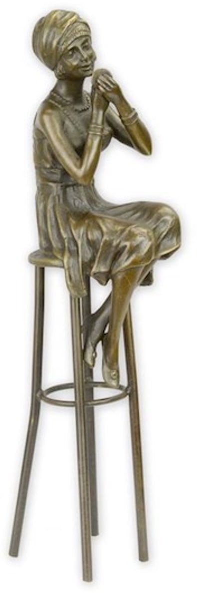 Bronzen sculptuur Een Little Rouge