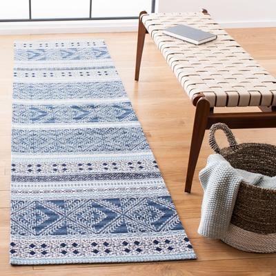 SAFAVIEH Handmade Classic Vintage Massouma Rug