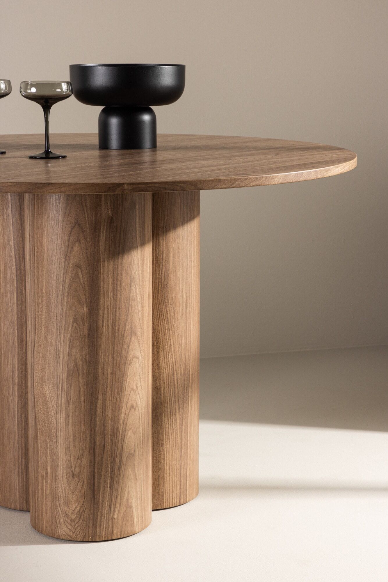 Esstisch VENTURE HOME "Olivia, runder Esstisch, einladend, Ø 110 cm", braun (braun, braun), B:110cm H:75cm T:110cm, Tische, Esstisch, Esszimmertisch, MDF, rund, einheitlich, gesellig, einladend braun, braun B/H/T: 110cm x 75cm x 110cm