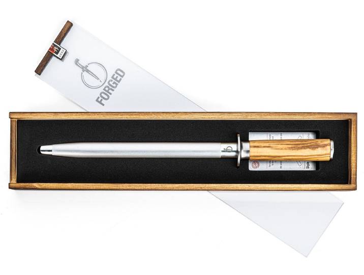 Forged Olive Aanzetstaal 26cm - Olijfhout - In Houten Giftbox