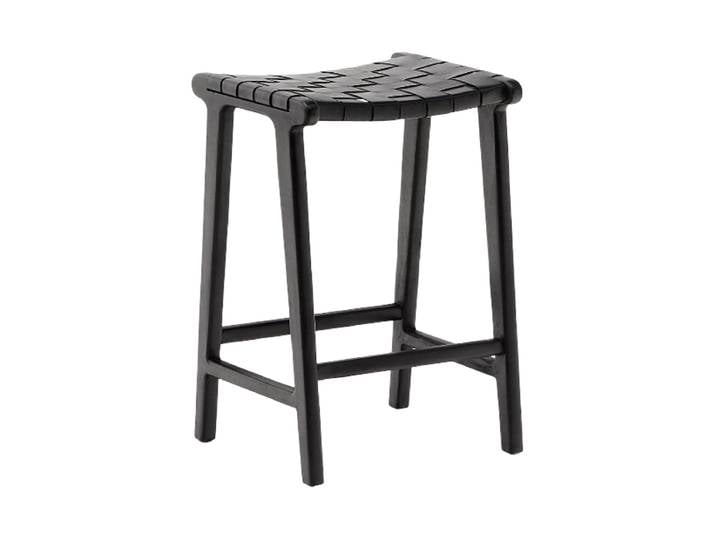Handgefertigter, massiver Hocker „Calixta“ Leder Schwarz Kave Home