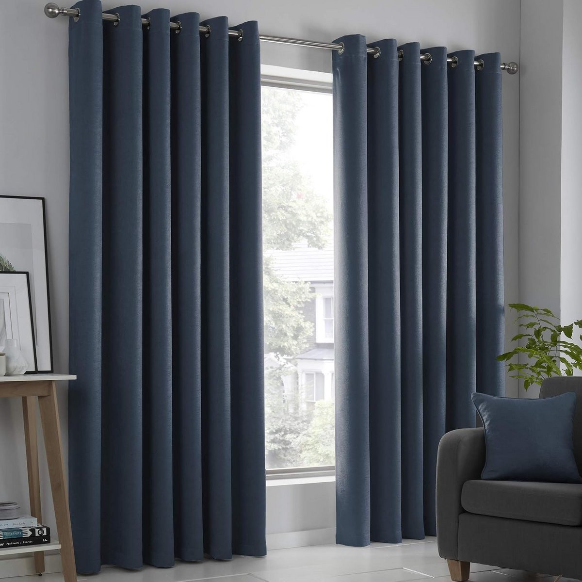 Set van 2 verduisterende en thermische oogjesgordijnen Marineblauw 117 x 183 cm