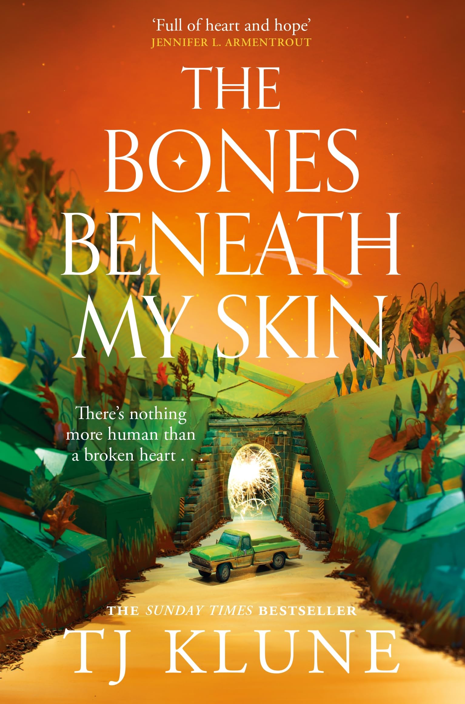 TJ Klune - The Bones Beneath My Skin: The Sunday Times bestselling story of found family in peril - Preis vom 14.10.2026 23:07:16 h