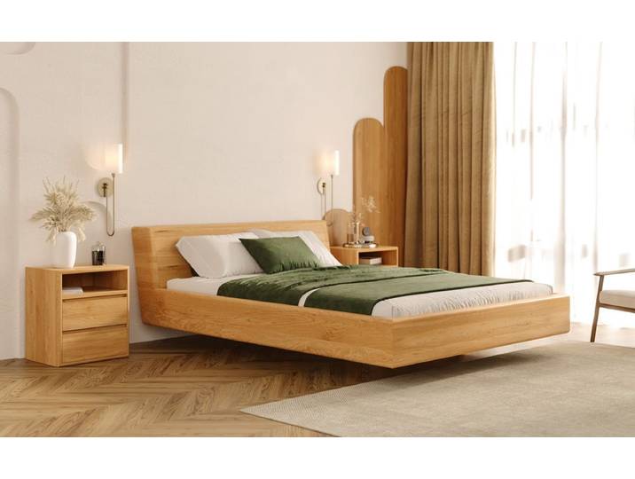 Designer Holzbett Arvelo aus massiver Eiche in Schwebeoptik und geneigtem Headboard - 160x200 - Mattlack - Luxusbetten24