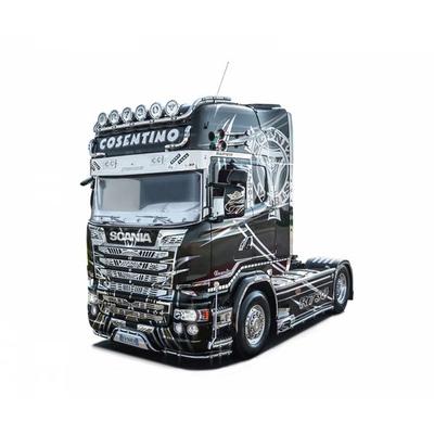 Italeri 3952 SCANIA R730 Streamline Show Truck Truckmodell Bausatz 1:24