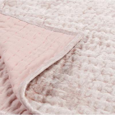 Dimitry 100% Rayon Velvet Quilt by Kosas Home