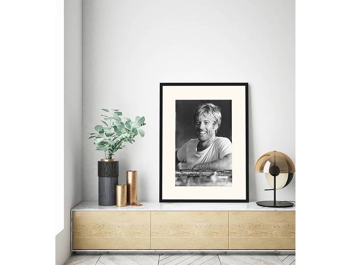 home24 Afbeelding Young Robert Redford Frame: gelakt massief beukenhout Afdekking: plexiglas zwart 73 x 93cm
