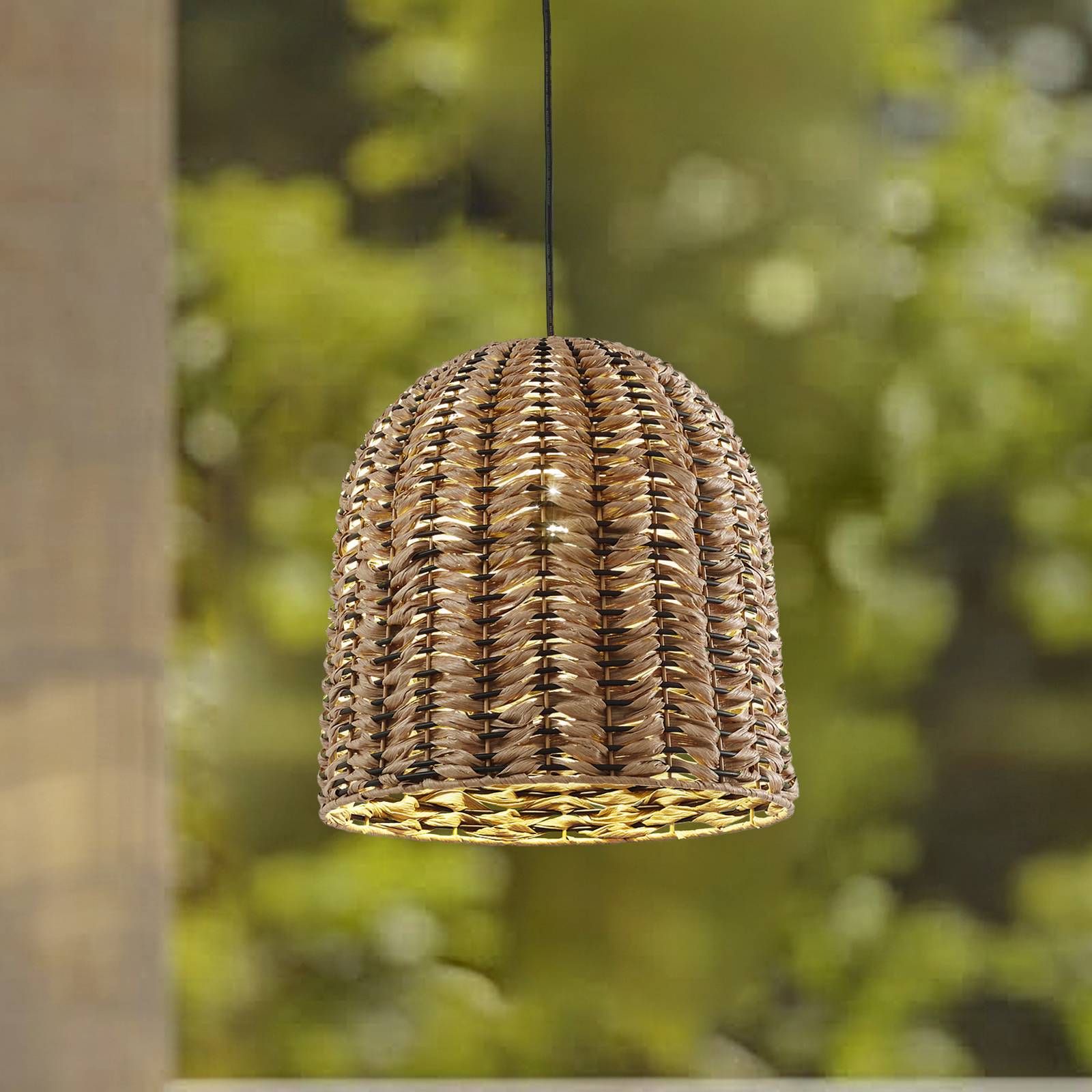 Lindby Außenhängeleuchte Taryn, braun, Kunststoff, IP44 35cm Taryn Lindby, dimmbar, Holz hell, Kunststoff, Landhaus / Rustikal