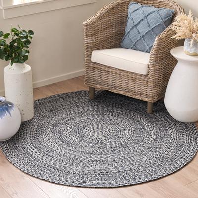SAFAVIEH Handmade Braided Fatimah Washable Indoor/Outdoor Rug - Weather Resistant & Easy Cleaning