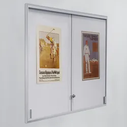 Plakatvitrine Intro mit Schiebetüren
