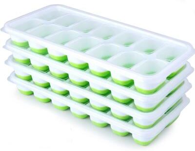 Lush Living Finds FreshFreeze Cube Silicone Ice Cube Tray With Lid For Cocktails, Coffee & Everyday Drinks green