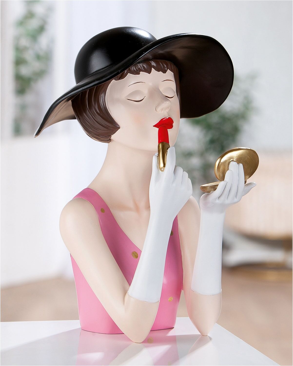 Skulptur GILDE "Figur Frau Lady Amélie", pink (rosa, rot), B:20cm H:31cm T:25,5cm, Kunstharz, Dekofiguren, Skulptur, Gepunktetes Design mit Lippenstiftmotiv, Skulptur rosa, rot B/H/T: 20cm x 31cm x 25,5cm