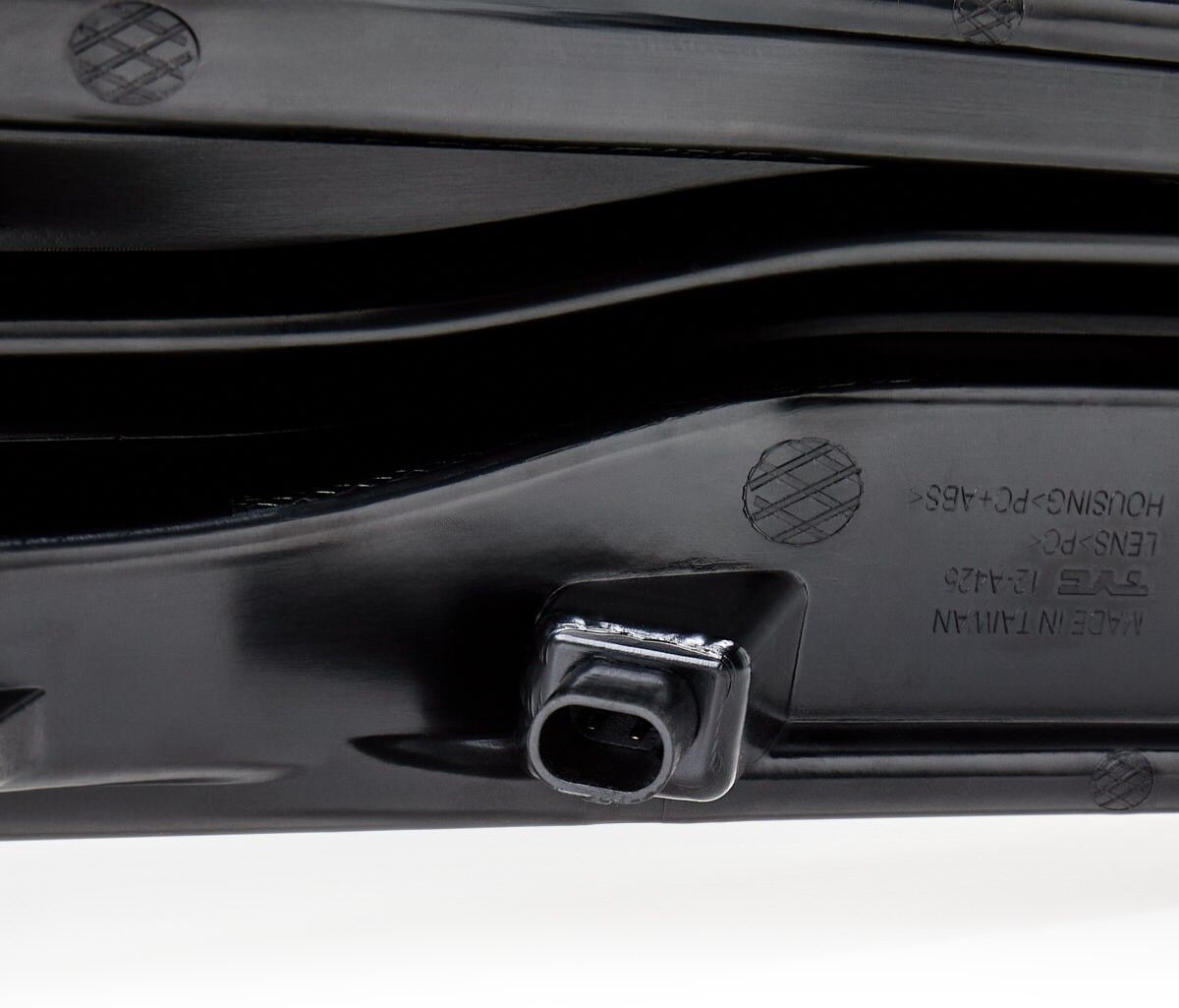 TYC 12-0425-00-2 Daytime running light (DRL)