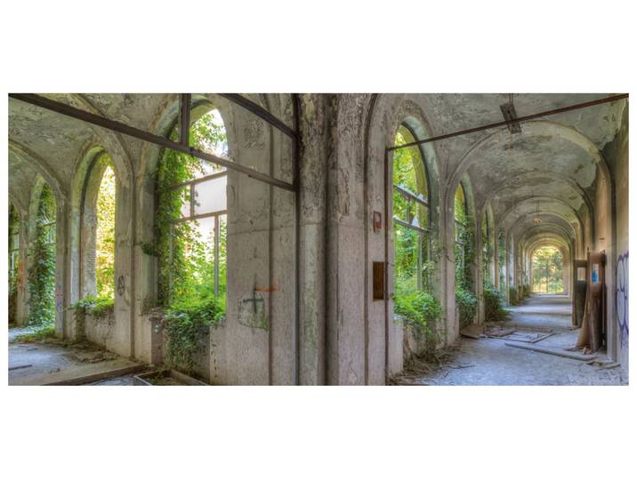 Alubild Lost Place Geteilter Flur image LAND