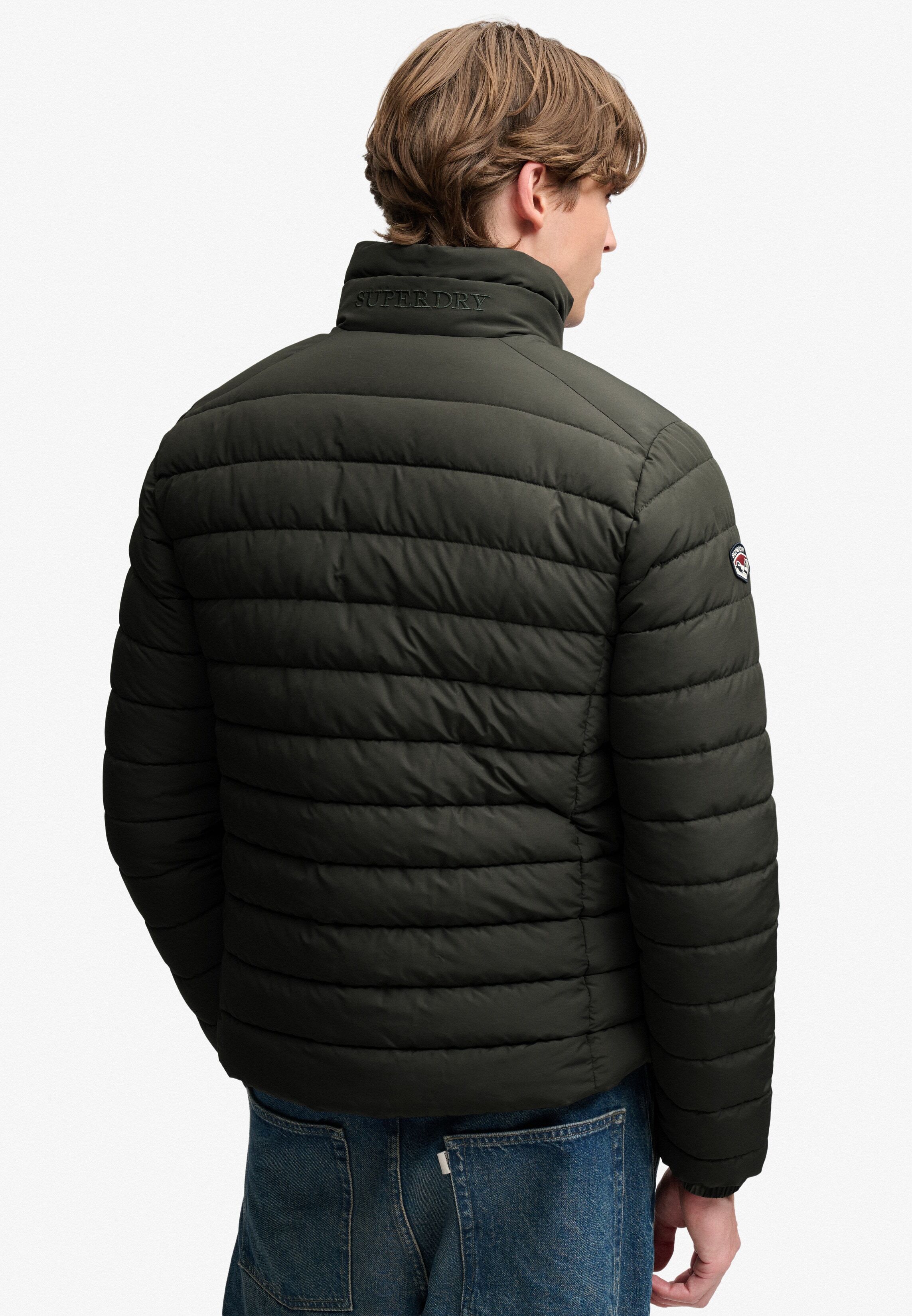 Steppjacke SUPERDRY "FUJI MIDWEIGHT PADDED JKT", Herren, Gr. S, schwarz (surplus goods olive grün), Web, Obermaterial: 100% Polyester, unifarben, slim fit normal, elastischer Bund, Jacken Steppjacke, Kunstfaser, slim fit surplus goods olive grün S