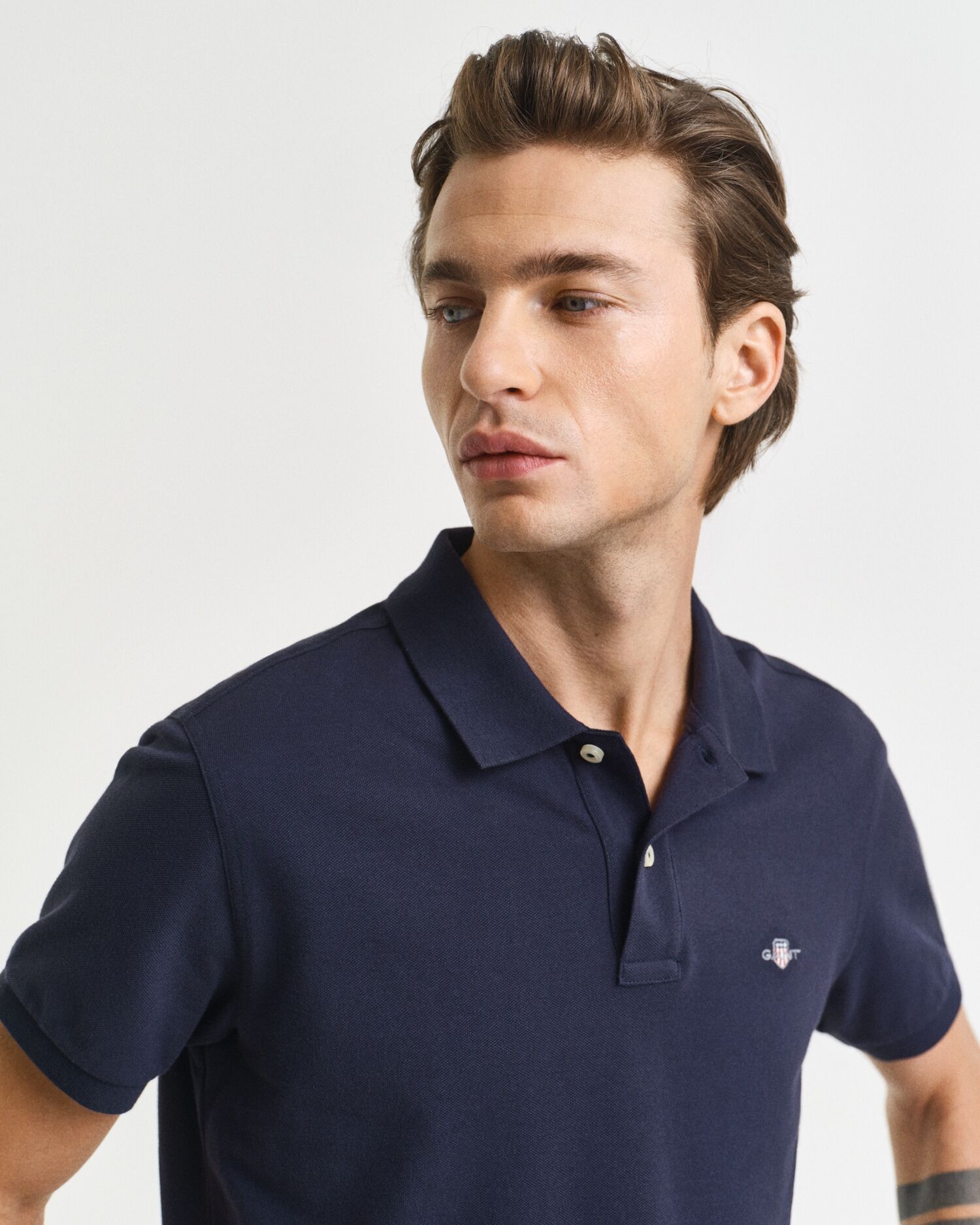 Gant "SLIM SHIELD SS PIQUE POLO" mit Logostickerei auf der Brust evening blau 4XL