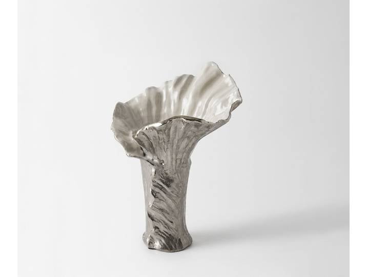 Vase Floris B31 x T30 x H42 cm Aluminium Platin Opal Handgemacht, Wohnaccessoires