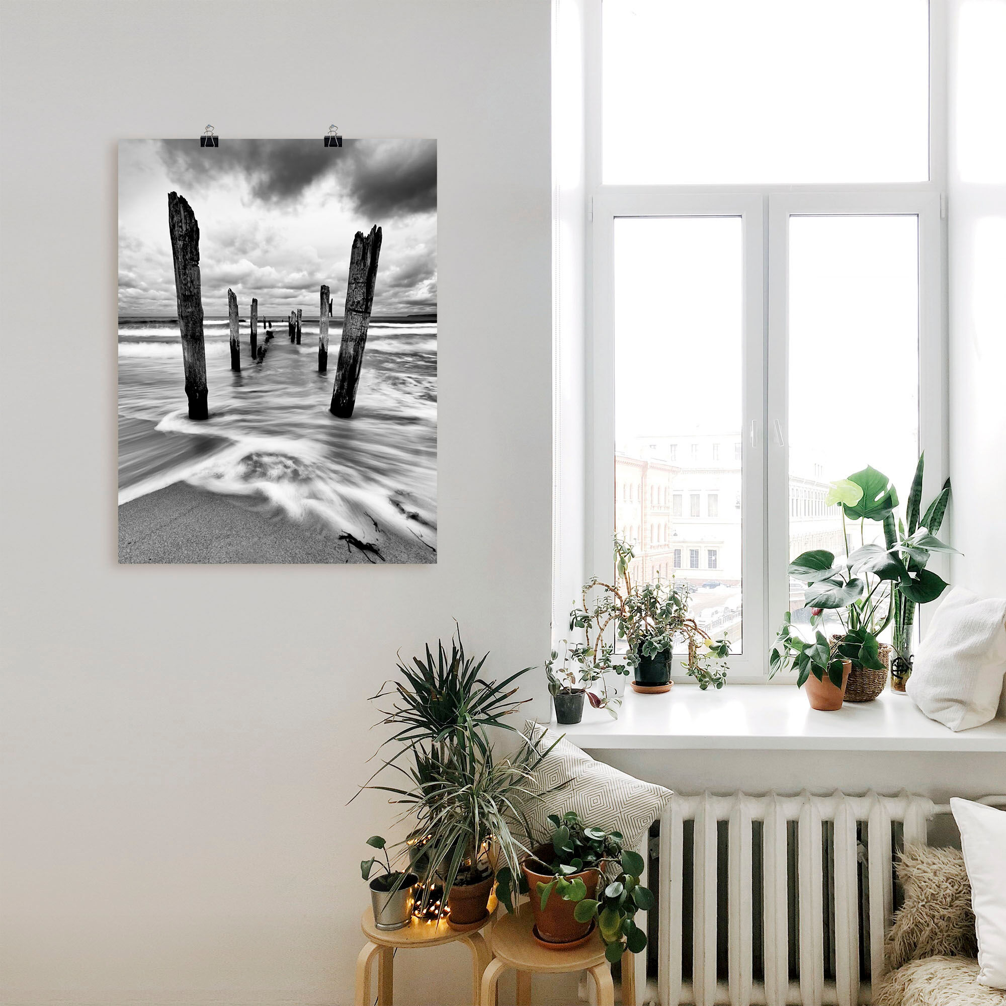 Poster ARTLAND "Holzstangen am Ostseestrand", schwarz (farbe bild(er): schwarz), B:45cm H:60cm, Bilder, Poster, ohne Rahmen farbe bild(er): schwarz B/H/T: 45cm x 60cm, Poster Küste Hochformat, 1 Stk.