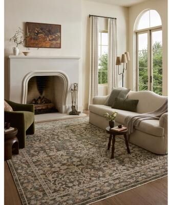 Alexander Home Clarice Traditional Area Rug