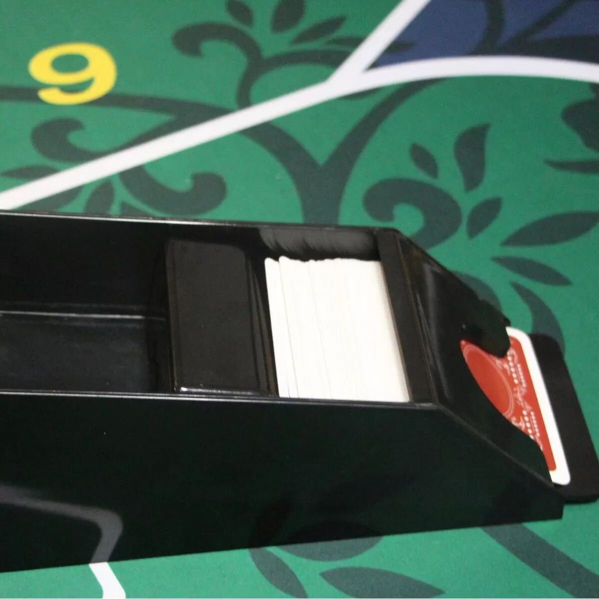 INF Kartenmischer für 4 Decks - Automatischer Kartengeber für Poker, Blackjack