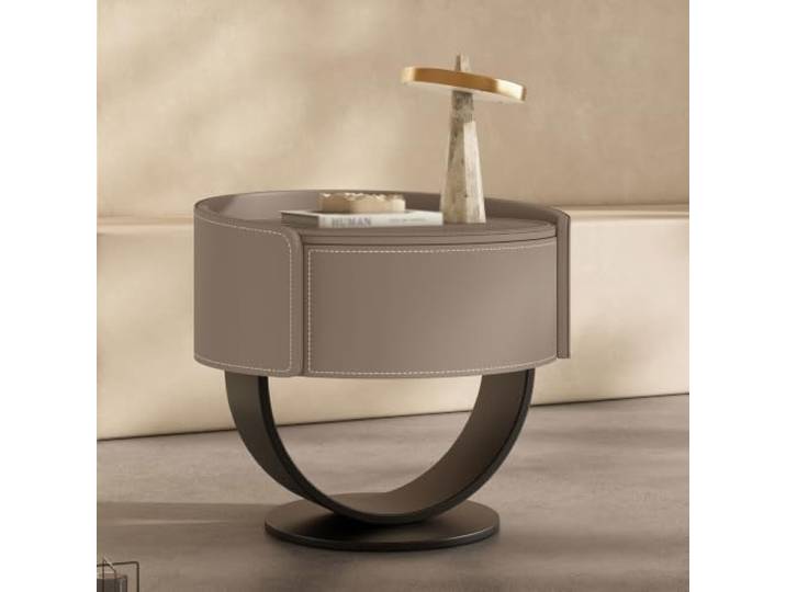 Moderner Runder Nachttisch Beistelltisch Aus Leder Mit 1 Schublade Ausgestellte Tischkante Metallfuß Für Wohnzimmer, Büro und kleine Räume(Light brown)