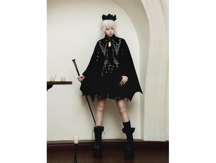Nightfall - Tenue Ouji Lolita, cape en forme d'aile de chauve-souris par Matutu PRÉCOMMANDE / 30 jours