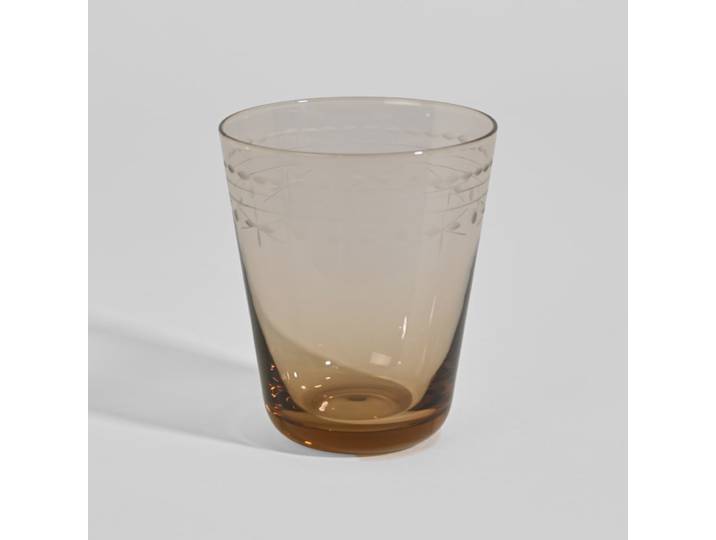 Geschliffener Glasbecher