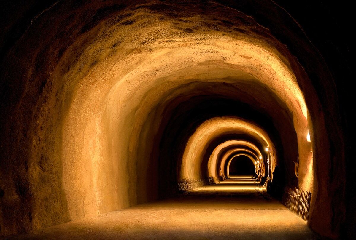 Fototapete PAPERMOON "Visuell dynamischer Tunnel", bunt, B:4,5m L:2,8m, Vlies, Tapeten, Fototapete bunt B/L: 4,5m x 2,8m, Bahnen: 9 Stk.