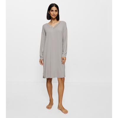 Nachthemd TRIUMPH "Timeless Sensuality NDK LSL", Damen, Gr. 38, N-Gr, grau (silent grau), Single Jersey, 94% Modal, 6% Elasthan, unifarben, bequem knieumspielend, V-Ausschnitt, Kleider Nachthemd, atumgsaktiv und weich