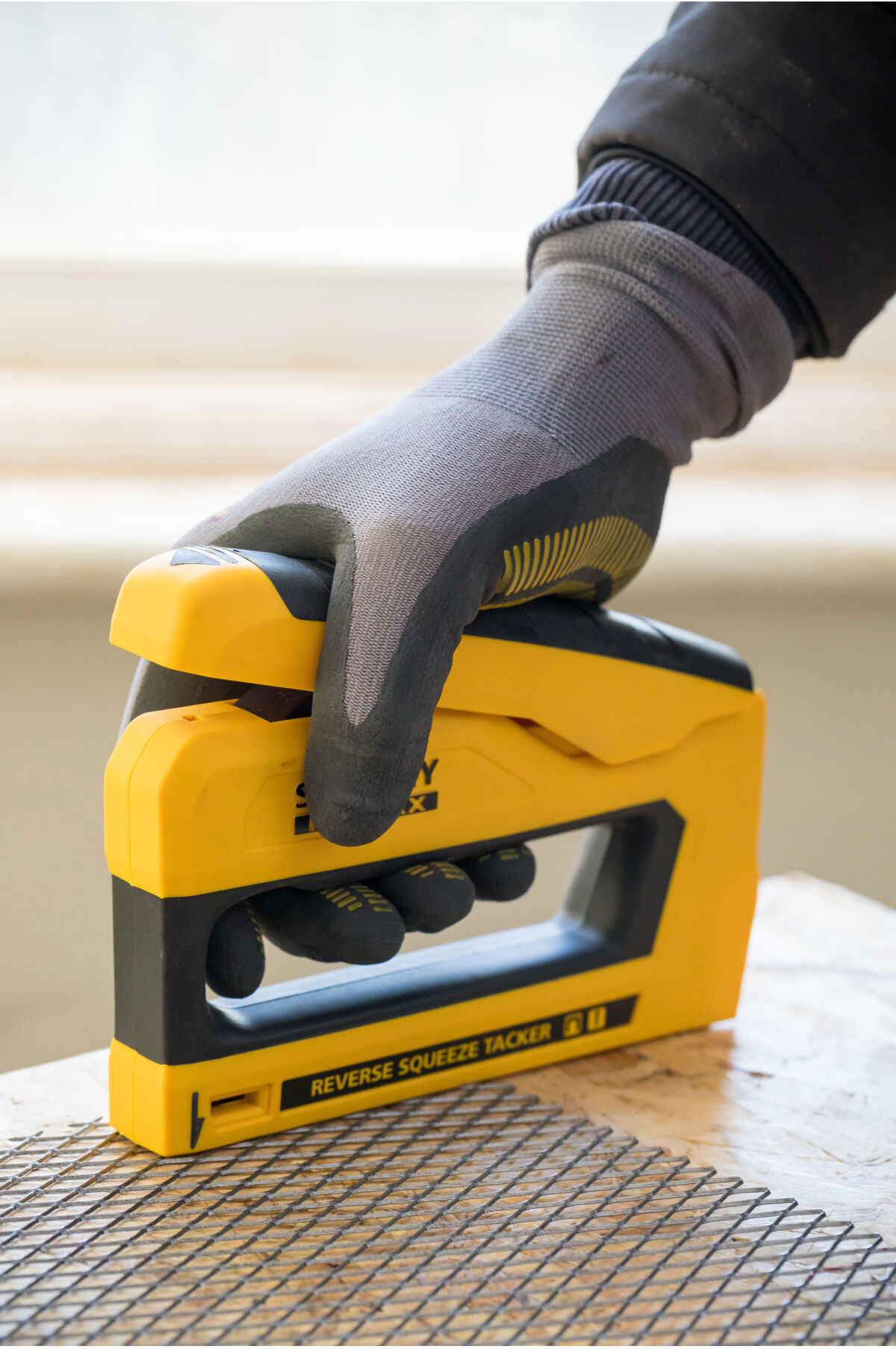 Stanley FATMAX Reverse Squeeze Tacker (FMHT0-80551)