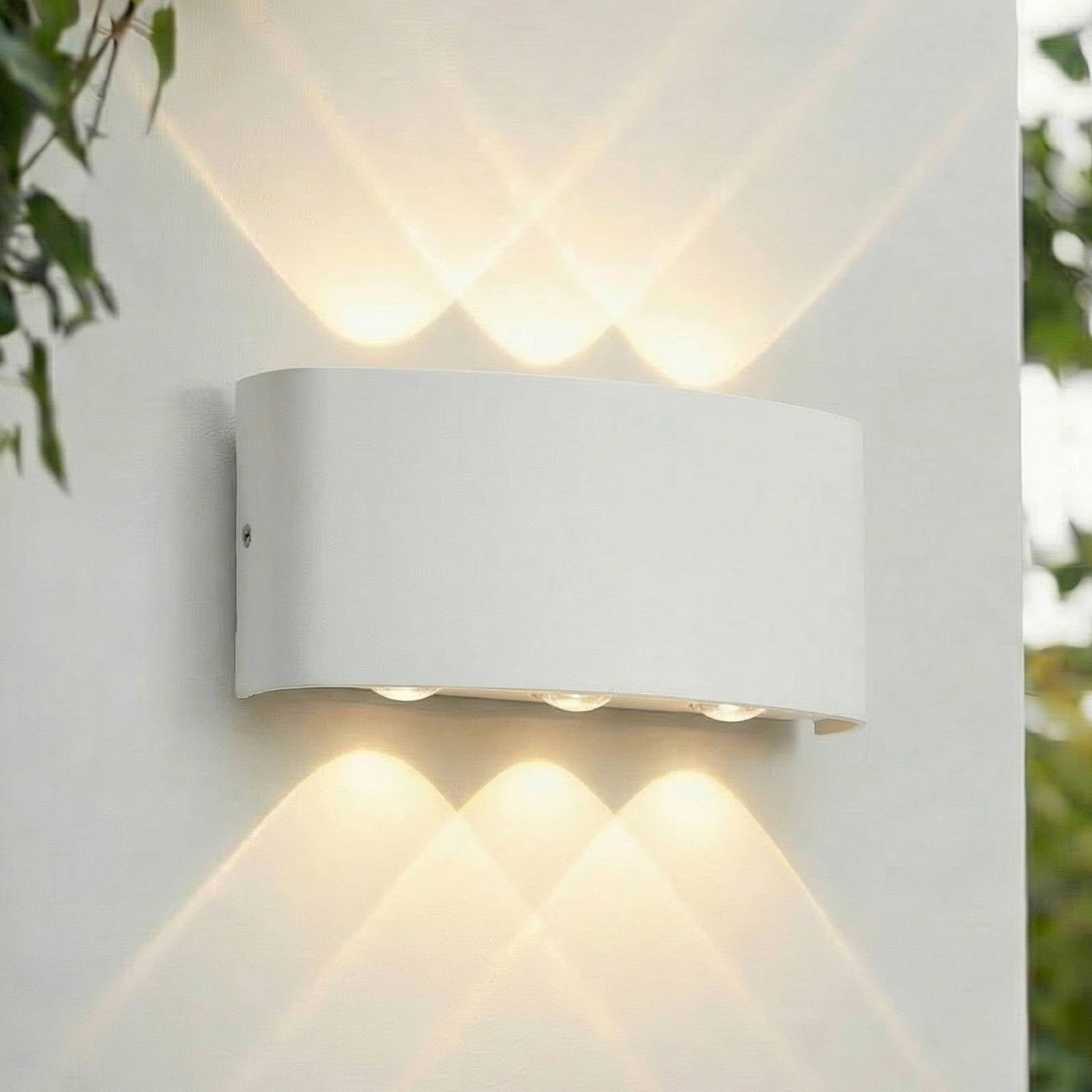 Lindby Ithan LED buiten wandlamp wit, modern aluminium en glas voor tuin en terras