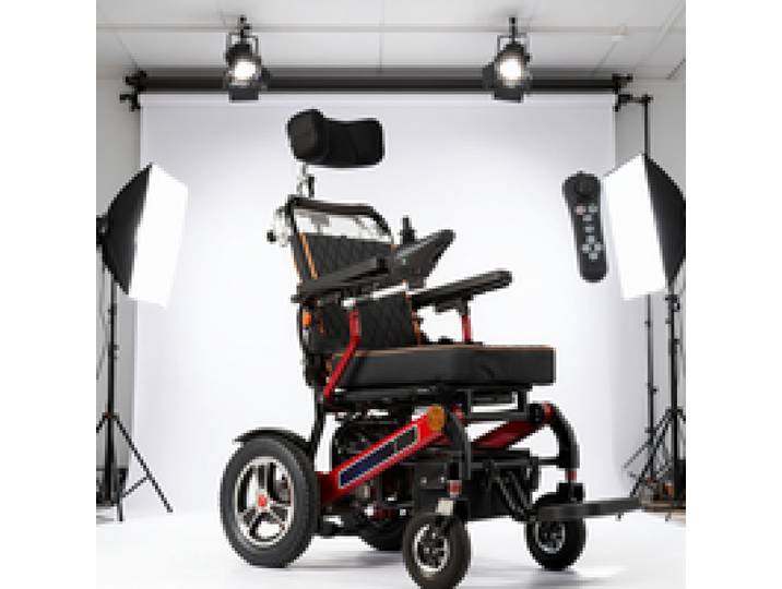 Opvouwbare elektrische rolstoel voor volwassenen Lichtgewicht aluminium elektrische rolstoel Verstelbare hoofdsteun Verstelbare hoofdsteun Ligstoel voor ouderen Mobiliteits scooter voor alle terreinen
