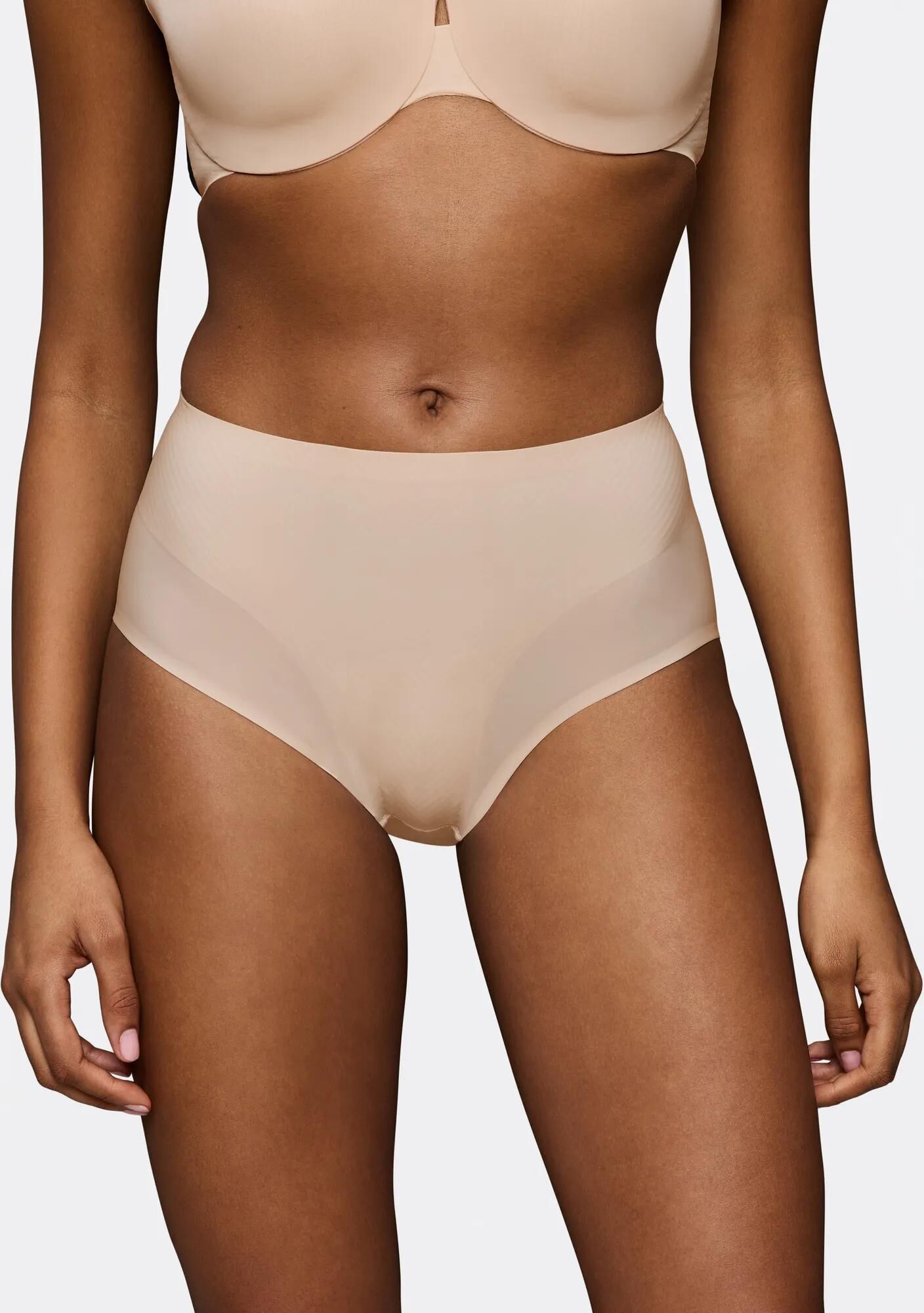 Shapingslip TRIUMPH "BMU Illusion Curve", Damen, Gr. S, Microtouch, beige (satin cream), Microtouch, Obermaterial: 56% Polyamid, 44% Elasthan, körpernah, Unterhosen Shapingslip, weich, nahtlos, mittlerer Shape-Effekt, formend
