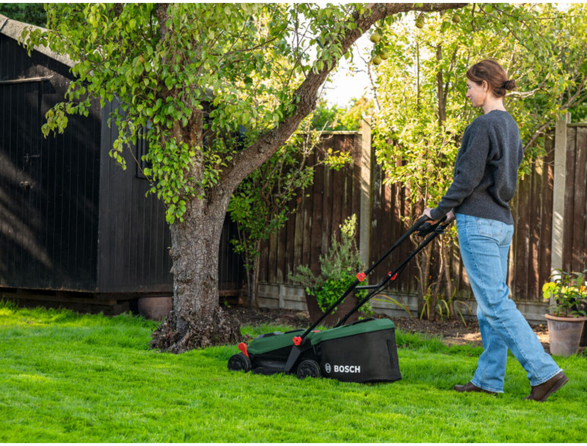 Bosch Akku-Rasenmäher Rotak 18V-32, 1x Akku PBA 18V 4.0Ah (06008B9P00)