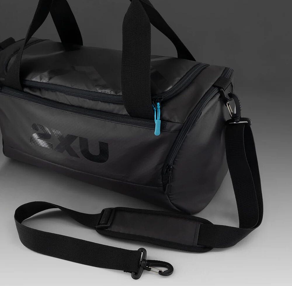 2XU Gym Bag 30L treenilaukku (unisex)