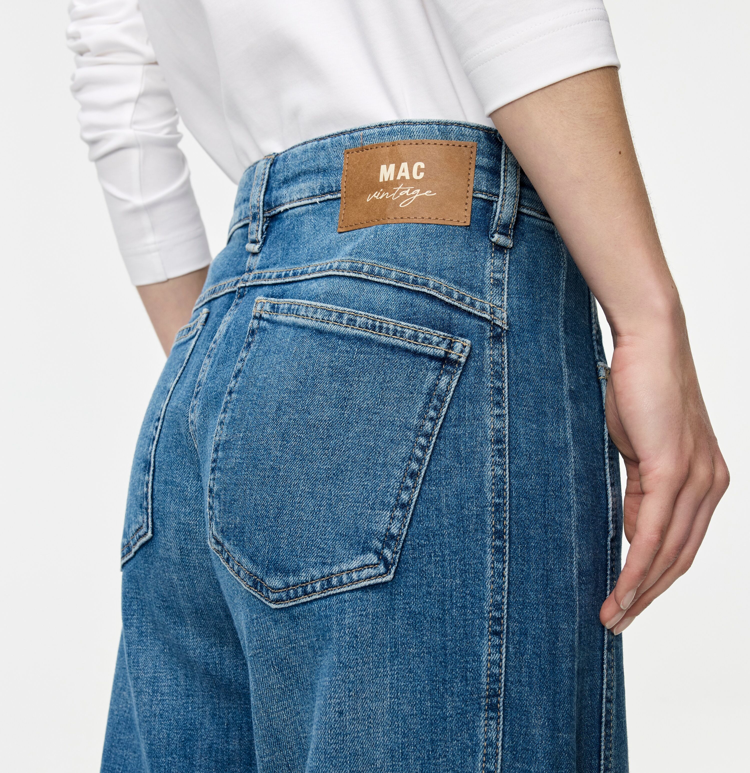 5-Pocket-Jeans MAC "OHIO Barrel", Damen, Gr. 34, N-Gr, blau (mid blau use wash), Denim/Jeans, Obermaterial: 99% Baumwolle, 1% Elasthan, bequem knöchellang, Jeans 5-Pocket-Jeans, Barrel Fit, Naht-Detail auf Kniehöhe mid blau use wash 34, N-Gr