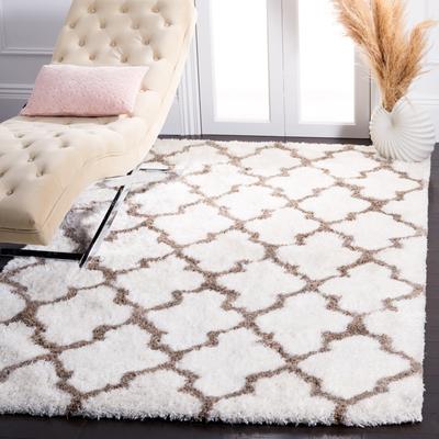 SAFAVIEH Handmade Barcelona Shag Attie Polyester Rug