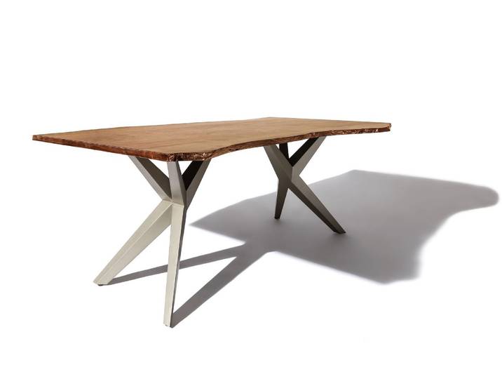 Baumtisch Akazie 140x90x76 natur lackiert Beine silber matt FREEFORM 4 #11