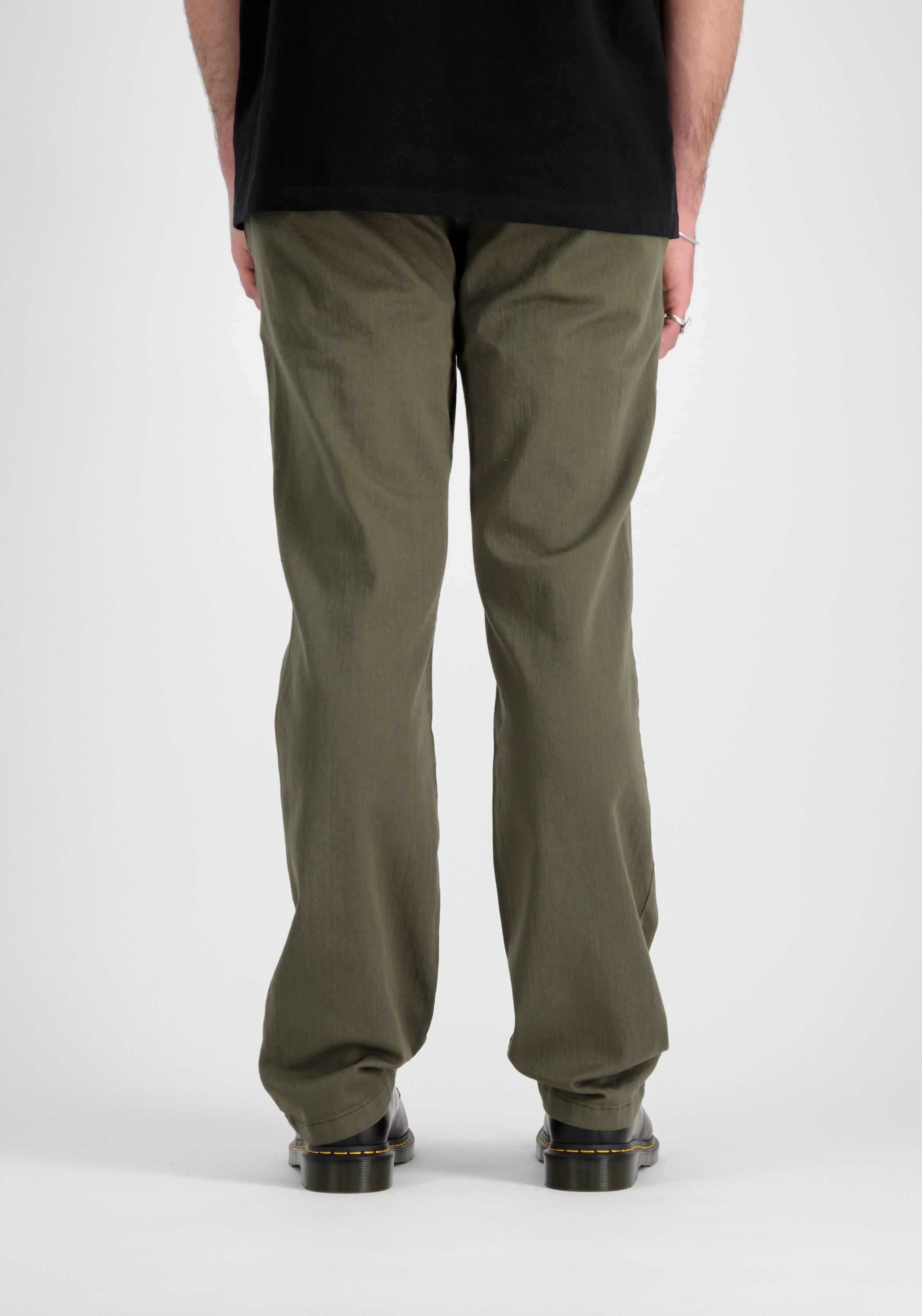 Cargohose ALPHA INDUSTRIES "Alpha Chino Pant", Herren, Gr. 33, Normalgrössen, grün (schwarz olive), Obermaterial: 98% Baumwolle, 2% Elastan. Futter: 100% Baumwolle, Hosen Cargohose schwarz olive 33, Normalgrössen