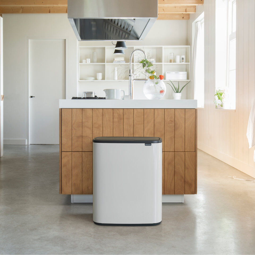 Brabantia Bo Touch Bin, 60 litre, with 1 inner Plastic Bucket White 60L