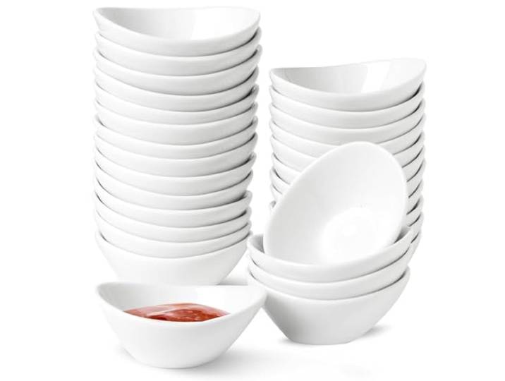 UIBFCWN Keramik-Dip-Schalen, 48 ml, Keramik-Sojasaucenschalen, Porzellan-Dip-Soßentasse, Pinch-Schüsseln, Mini-Schüssel für Beilagen, Ketchup, Gewürz-Servierer, Charcuterie, BBQ und Party, 30 Stück