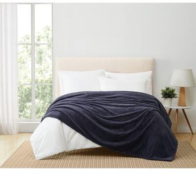 Royal Velvet Lavish Plush Solid Blanket