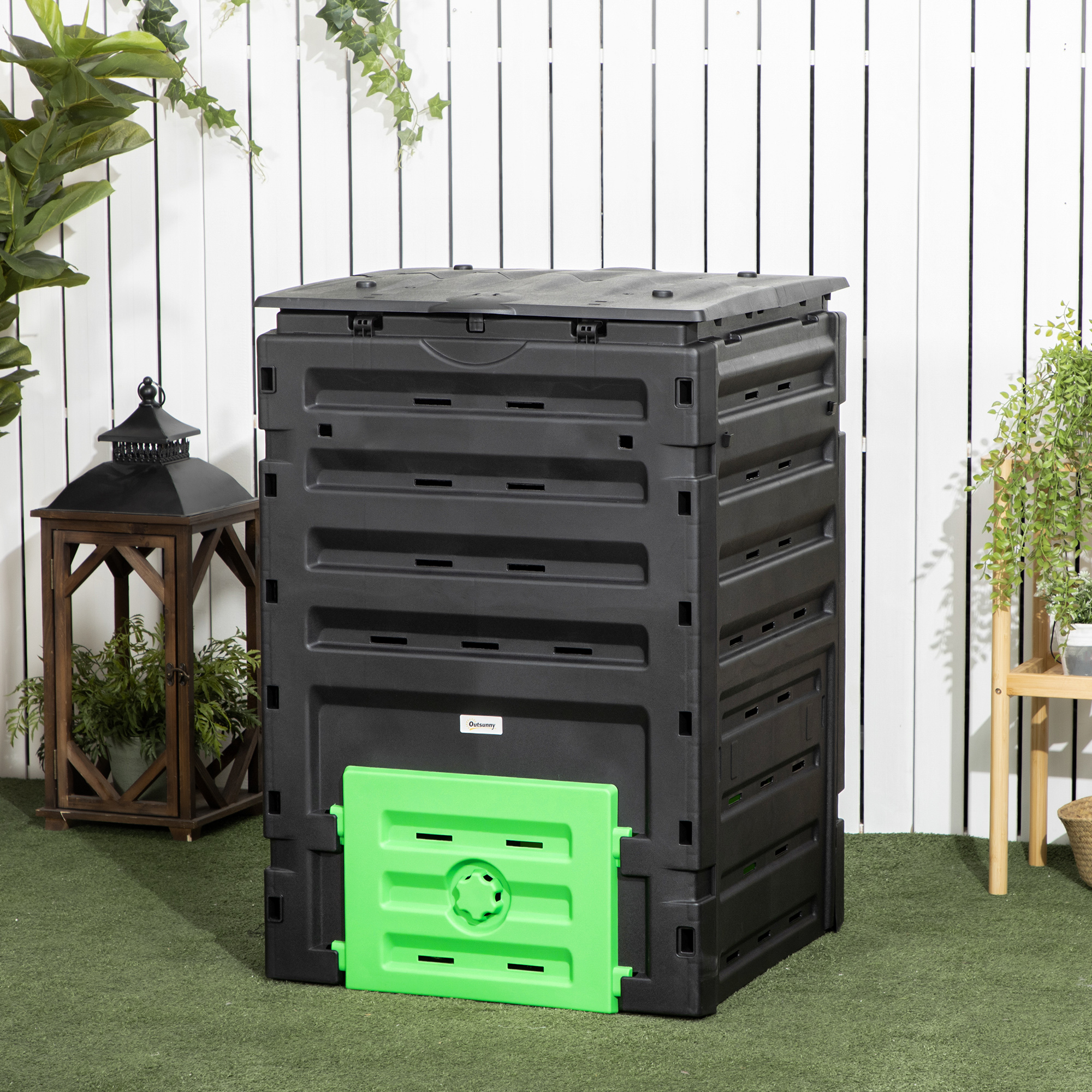 Outsunny Compostiera da giardino 450 L, contenitore per compost da giardino, 80 aperture di aerazione e 2 porte scorrevoli, 69 x 71 x 103 cm, nero   Aosom Italy