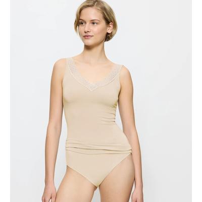 Tanktop TRIUMPH "Tank-Top Hemdchen aus hochwertigem Lenzing TENCEL", Damen, Gr. M, beige (creamy dream), Spitze, Obermaterial: 87% Modal, 13% Elasthan, figurbetont hüftbedeckend, Rundhals, Tops Tanktop, sehr weich