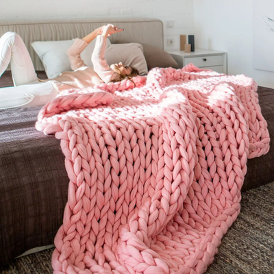 HomeDecorAndMore LLC Soft And Lightweight Handmade Chunky Knit Blanket, Acrylic & Polyester Fabric, Comfortable All Year Round Pink 40x47 Inches