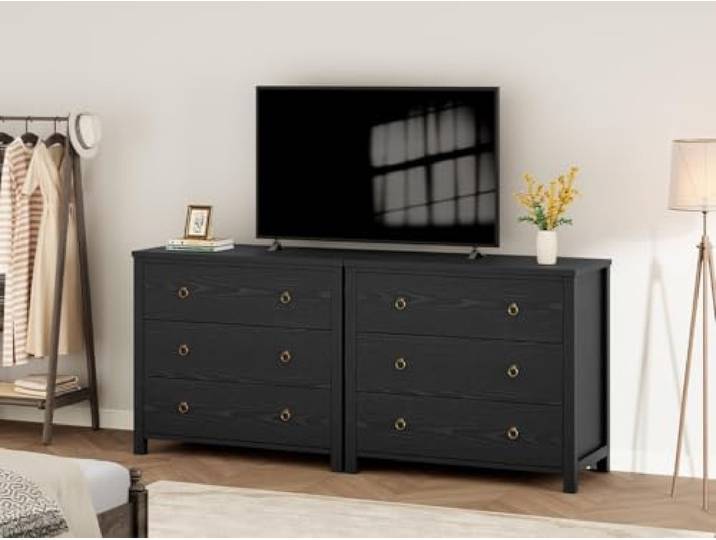 GarveeMore 3-Schubladen-Kommode aus Rattan-Holz Schwarz mit goldenen Griffen – für Schlafzimmer, Wohnzimmer & Flur